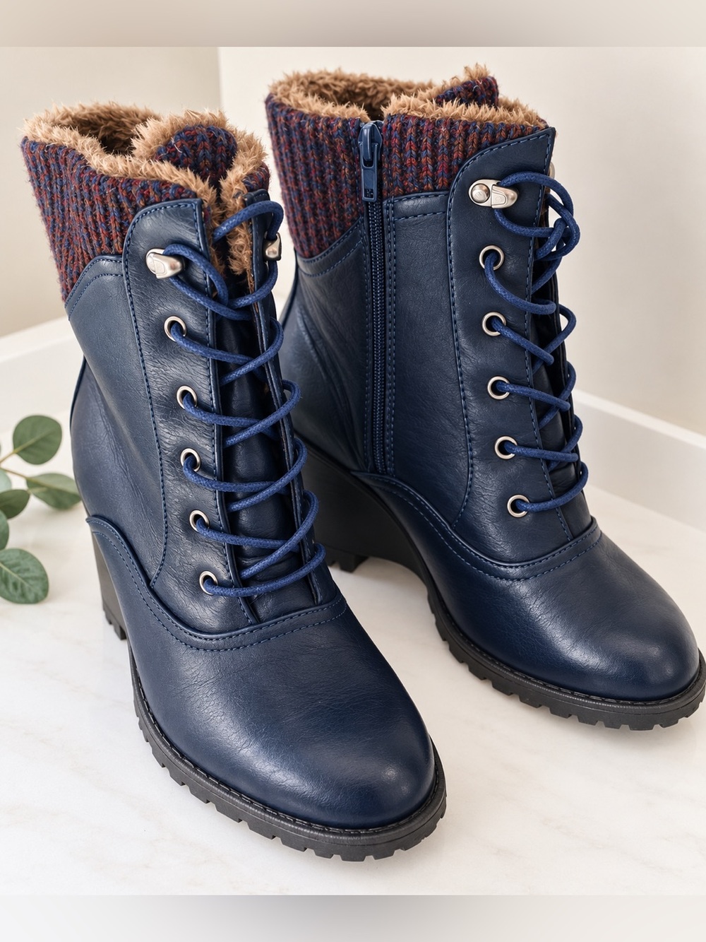 Muk luks Heeled ankle boot sweater Navy Blue size 8.5 New orthopedic